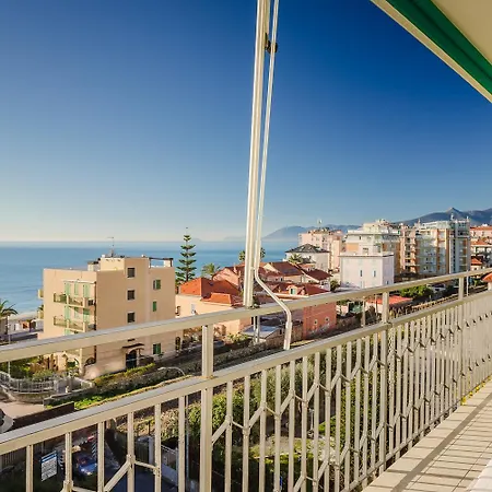 Apartment Pietra Azzurra *