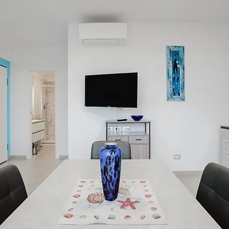 Apartment Pietra Azzurra *